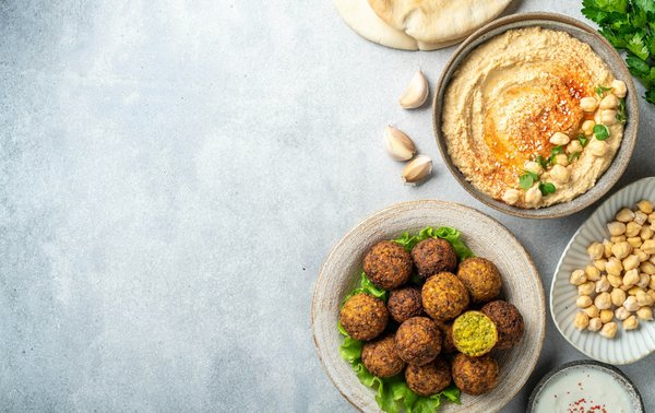 Quali sono i segreti per preparare il pane pita greco in casa per gyros e falafel?